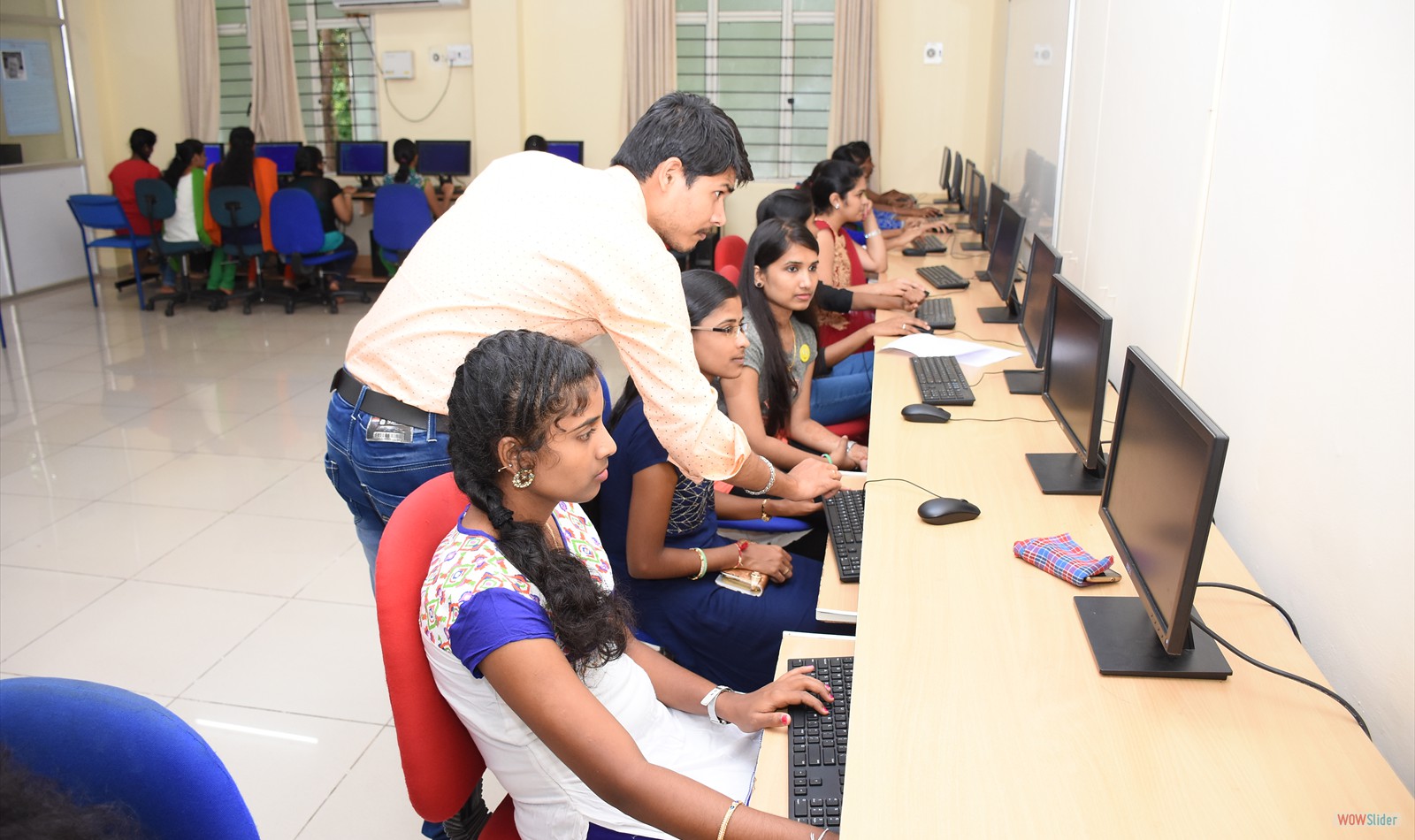 Offer a dynamic, interactive education environment that engages students in the learning process