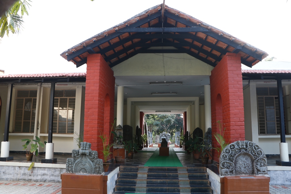 Kuvempu univeristy museum